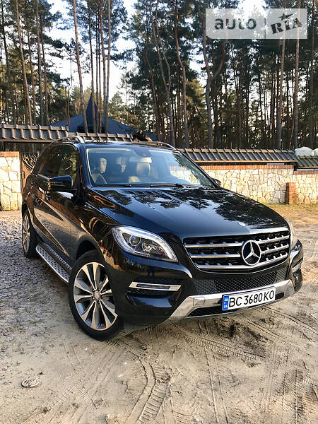 Позашляховик / Кросовер Mercedes-Benz M-Class 2015 в 