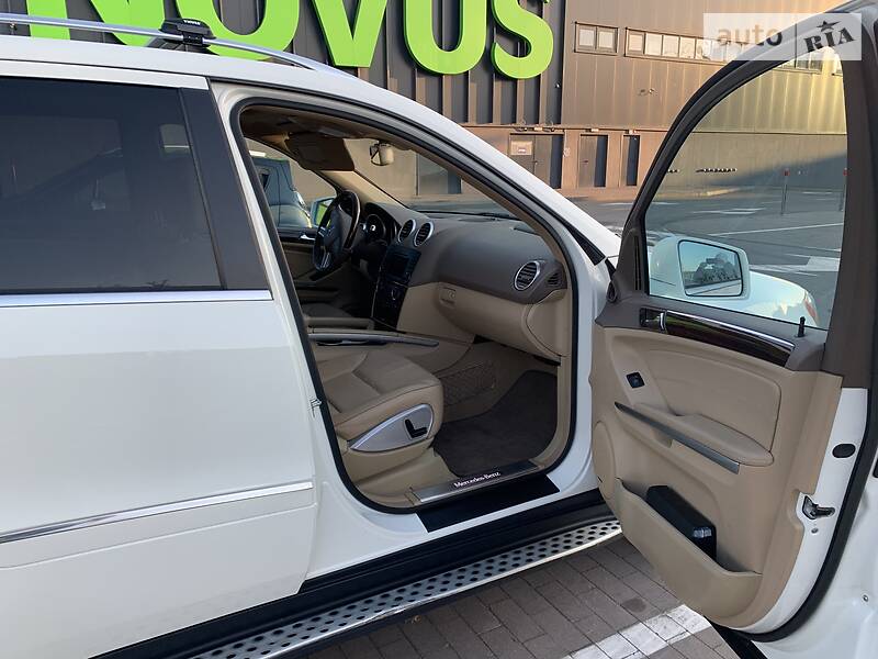 Позашляховик / Кросовер Mercedes-Benz M-Class 2010 в Києві