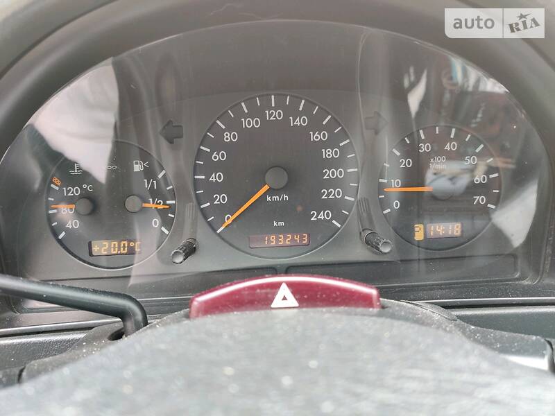 Позашляховик / Кросовер Mercedes-Benz M-Class 2002 в Херсоні