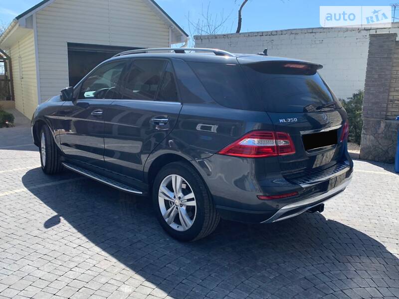 Позашляховик / Кросовер Mercedes-Benz M-Class 2015 в Кременчуці фото 4 Позашляховик / Кросовер Mercedes-Benz M-Class 2015 в Кременчуці