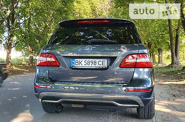 Позашляховик / Кросовер Mercedes-Benz M-Class 2013 в 