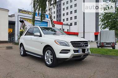 Внедорожник / Кроссовер Mercedes-Benz M-Class 2013 в Черновцах