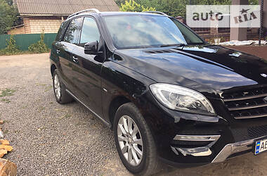 Позашляховик / Кросовер Mercedes-Benz M-Class 2012 в 