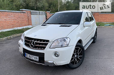 Внедорожник / Кроссовер Mercedes-Benz M-Class 2010 в 
