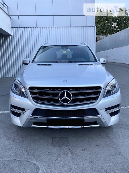 Позашляховик / Кросовер Mercedes-Benz M-Class 2013 в Чернігові фото 3 Позашляховик / Кросовер Mercedes-Benz M-Class 2013 в Чернігові