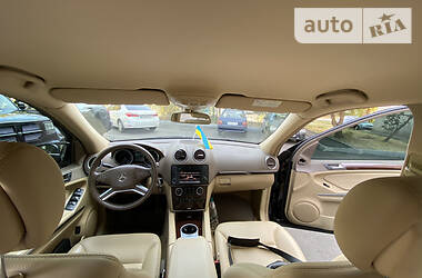 Внедорожник / Кроссовер Mercedes-Benz M-Class 2009 в 