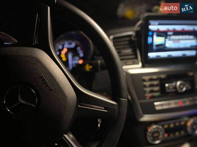 Внедорожник / Кроссовер Mercedes-Benz M-Class 2014 в Херсоне