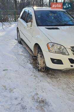 Внедорожник / Кроссовер Mercedes-Benz M-Class 2011 в Полтаве