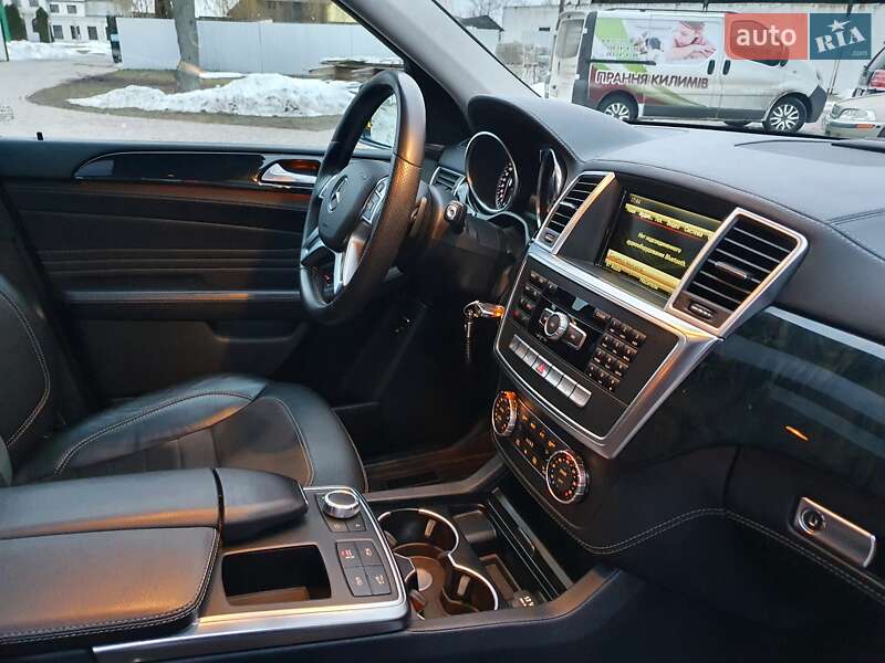 Внедорожник / Кроссовер Mercedes-Benz M-Class 2014 в Костополе