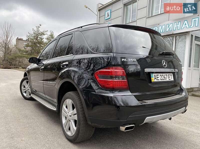 Внедорожник / Кроссовер Mercedes-Benz M-Class 2008 в Никополе