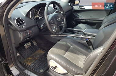 Внедорожник / Кроссовер Mercedes-Benz M-Class 2009 в 