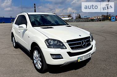 Внедорожник / Кроссовер Mercedes-Benz M-Class 2010 в Днепре