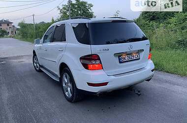 Внедорожник / Кроссовер Mercedes-Benz M-Class 2010 в Ровно