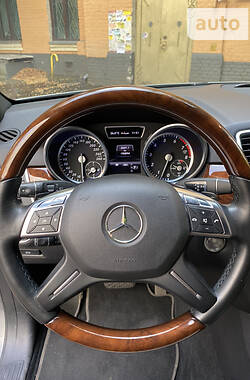 Позашляховик / Кросовер Mercedes-Benz M-Class 2013 в Києві