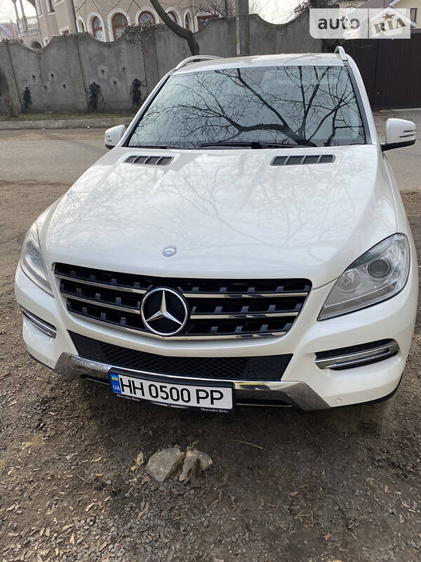 Внедорожник / Кроссовер Mercedes-Benz M-Class 2011 в Одессе