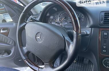 Внедорожник / Кроссовер Mercedes-Benz M-Class 2002 в 