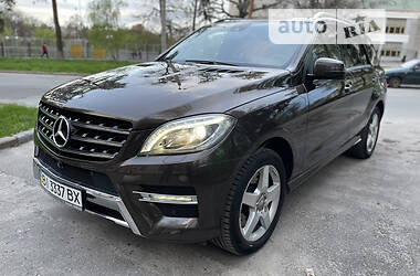 Внедорожник / Кроссовер Mercedes-Benz M-Class 2014 в Полтаве