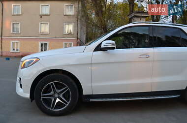 Внедорожник / Кроссовер Mercedes-Benz M-Class 2015 в 