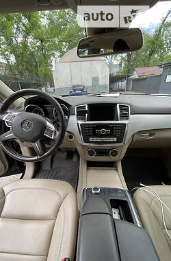 Позашляховик / Кросовер Mercedes-Benz M-Class 2012 в Дніпрі