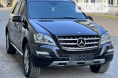 Позашляховик / Кросовер Mercedes-Benz M-Class 2011 в  фото 11 Позашляховик / Кросовер Mercedes-Benz M-Class 2011 в