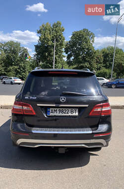 Внедорожник / Кроссовер Mercedes-Benz M-Class 2012 в 