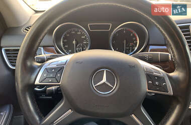 Внедорожник / Кроссовер Mercedes-Benz M-Class 2012 в 