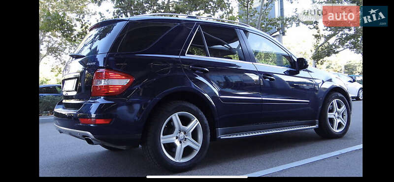Внедорожник / Кроссовер Mercedes-Benz M-Class 2010 в Одессе