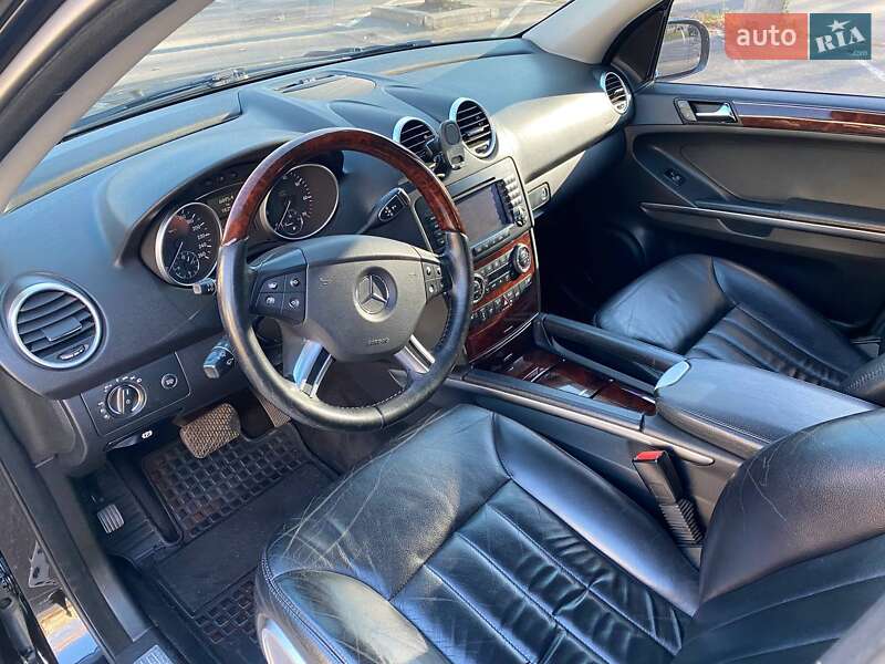 Позашляховик / Кросовер Mercedes-Benz M-Class 2006 в Харкові