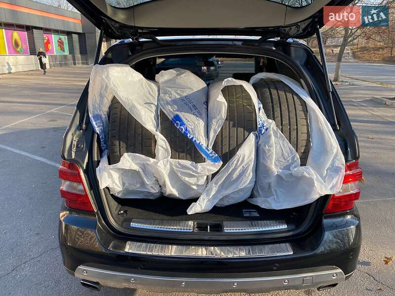 Позашляховик / Кросовер Mercedes-Benz M-Class 2006 в Харкові
