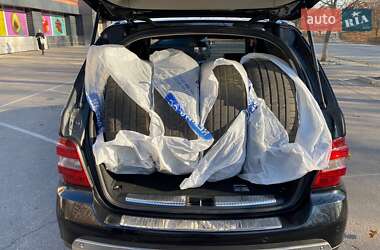 Внедорожник / Кроссовер Mercedes-Benz M-Class 2006 в 