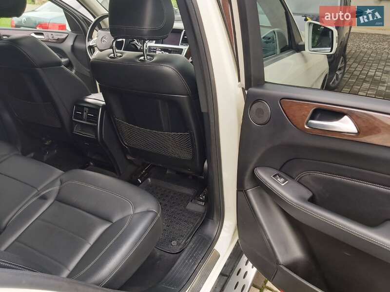 Внедорожник / Кроссовер Mercedes-Benz M-Class 2012 в Ирпене