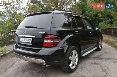 Внедорожник / Кроссовер Mercedes-Benz M-Class 2008 в 