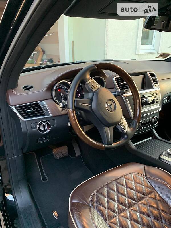 Внедорожник / Кроссовер Mercedes-Benz M-Class 2012 в Киеве