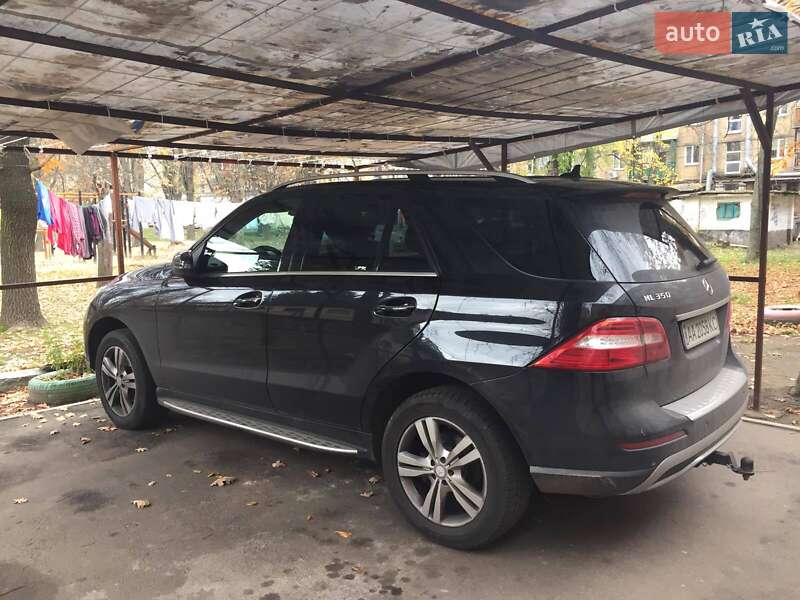 Внедорожник / Кроссовер Mercedes-Benz M-Class 2013 в Киеве