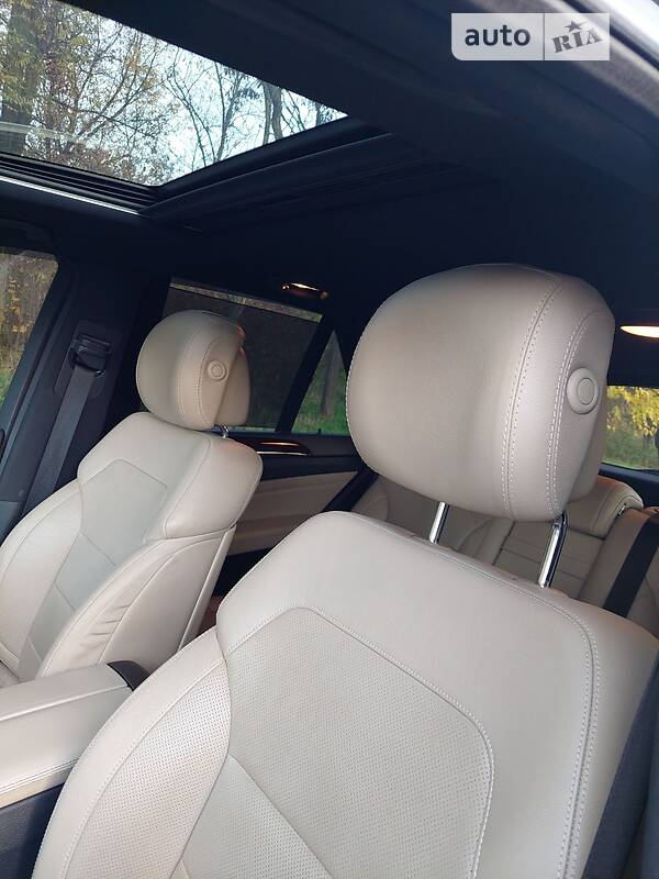 Внедорожник / Кроссовер Mercedes-Benz M-Class 2015 в Кропивницком