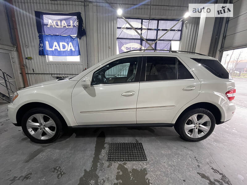 Позашляховик / Кросовер Mercedes-Benz M-Class 2010 в Тернополі фото 4 Позашляховик / Кросовер Mercedes-Benz M-Class 2010 в Тернополі