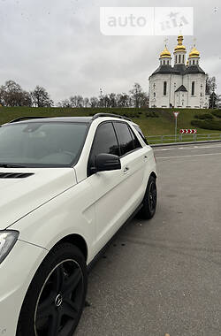 Внедорожник / Кроссовер Mercedes-Benz M-Class 2012 в Чернигове