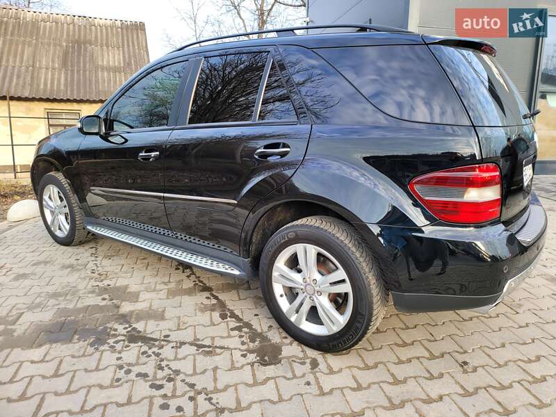 Внедорожник / Кроссовер Mercedes-Benz M-Class 2008 в Черновцах