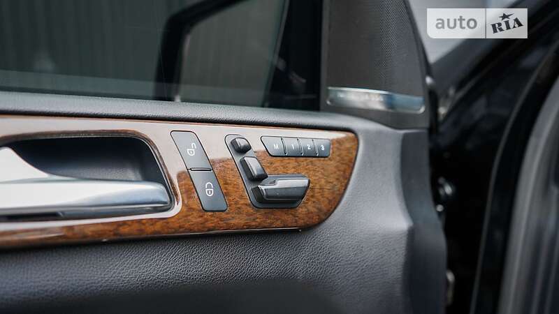 Внедорожник / Кроссовер Mercedes-Benz M-Class 2012 в Львове