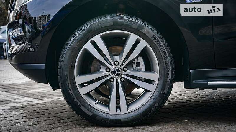 Внедорожник / Кроссовер Mercedes-Benz M-Class 2012 в Львове