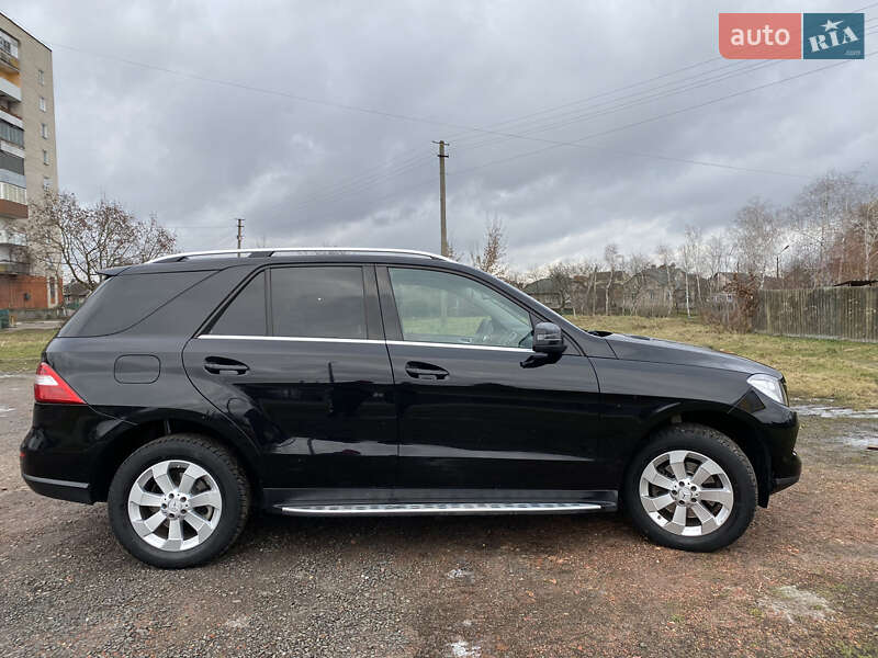 Внедорожник / Кроссовер Mercedes-Benz M-Class 2011 в Владимире