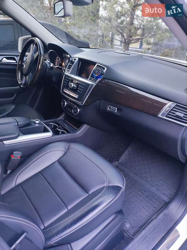 Внедорожник / Кроссовер Mercedes-Benz M-Class 2014 в Киеве