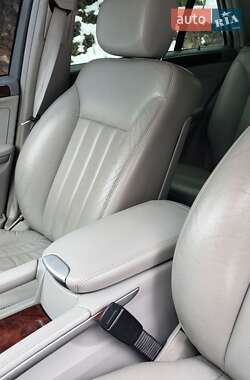 Внедорожник / Кроссовер Mercedes-Benz M-Class 2006 в 