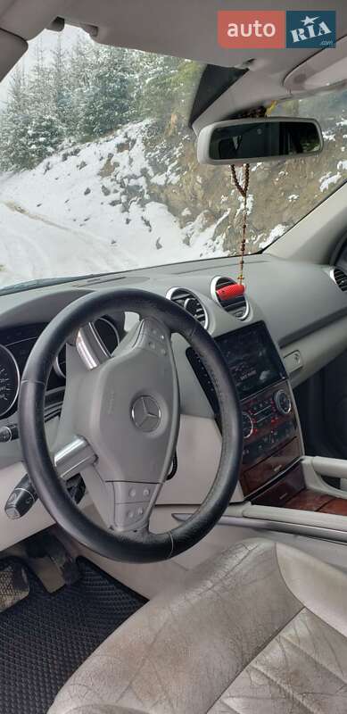 Внедорожник / Кроссовер Mercedes-Benz M-Class 2006 в Буковеле