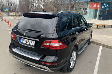 Внедорожник / Кроссовер Mercedes-Benz M-Class 2012 в 