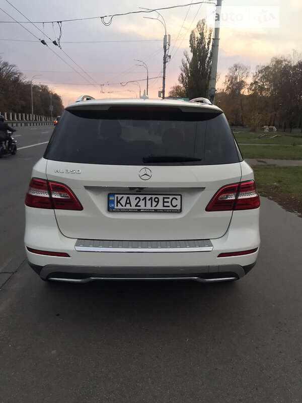 Внедорожник / Кроссовер Mercedes-Benz M-Class 2012 в Киеве