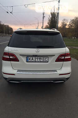 Позашляховик / Кросовер Mercedes-Benz M-Class 2012 в 