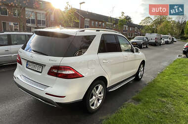 Внедорожник / Кроссовер Mercedes-Benz M-Class 2014 в 