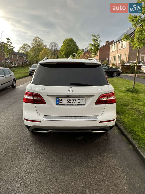 Внедорожник / Кроссовер Mercedes-Benz M-Class 2014 в Одессе