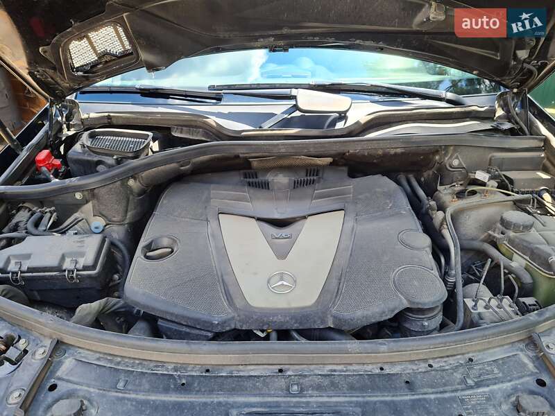 Внедорожник / Кроссовер Mercedes-Benz M-Class 2011 в Боярке